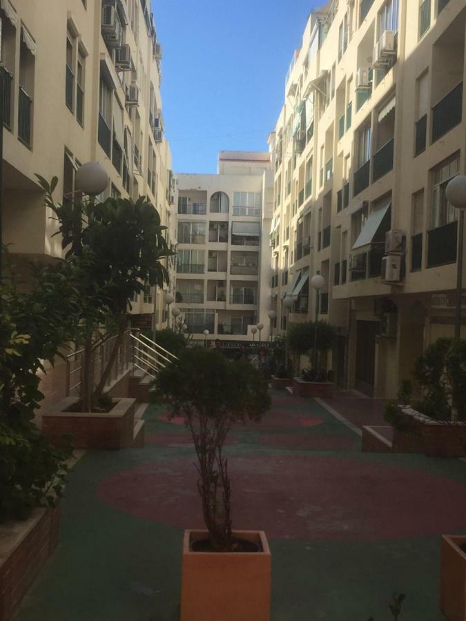 Apartamento Turistico Loyola Бенидорм Экстерьер фото