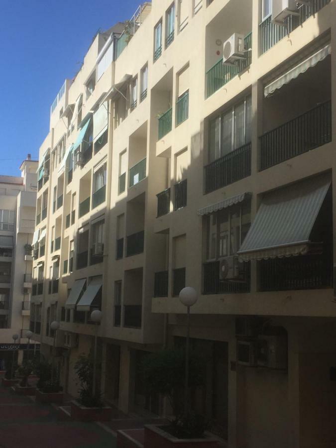 Apartamento Turistico Loyola Бенидорм Экстерьер фото